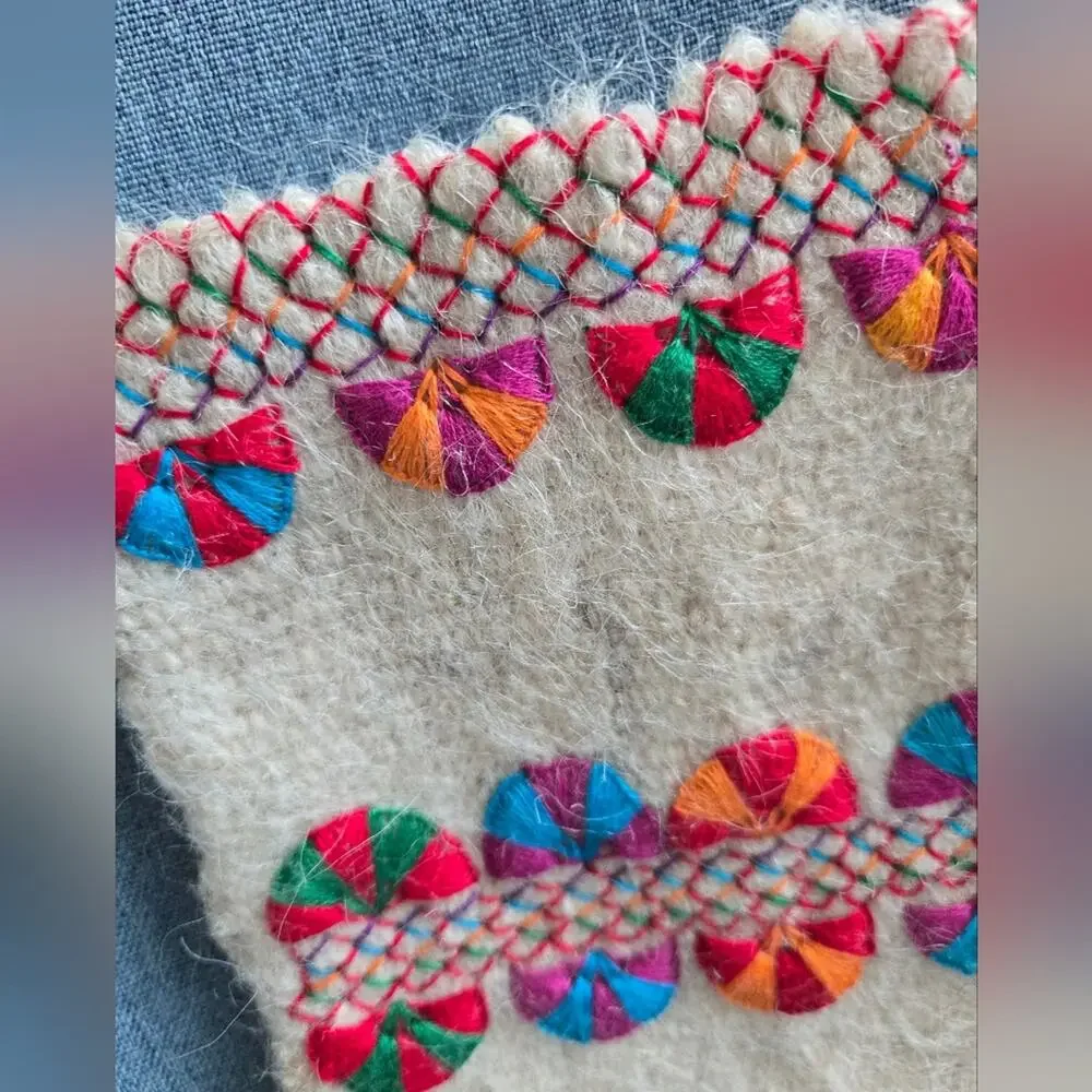 Mayan Copal Handwoven Wool & Cotton Satchel Bag – Chiapas, Mexico - Picture 2 of 7